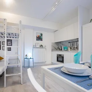 https://apartment-padova-177.it-lombardy.com